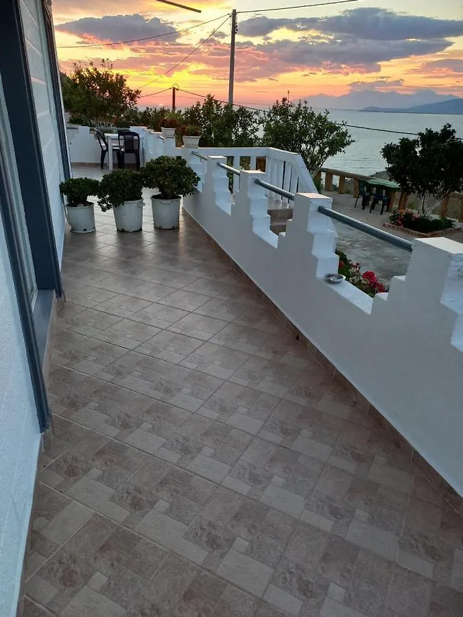 Emiljano Seaview Apartment Ksamil