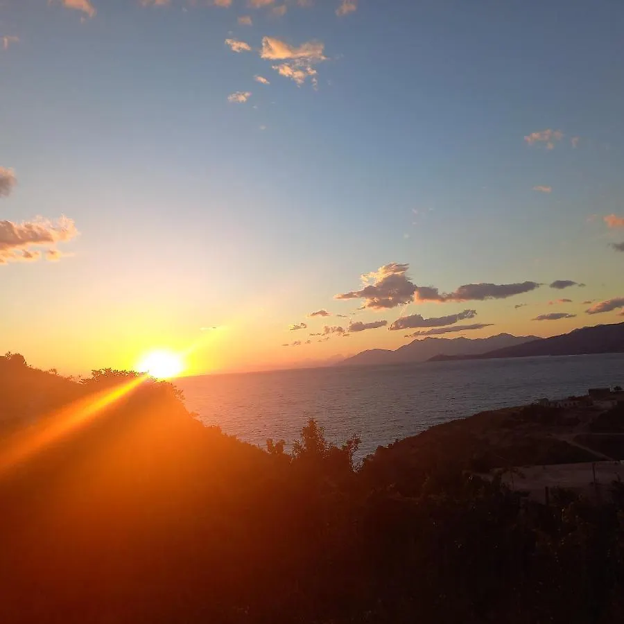 Emiljano Seaview Apartment Ksamil
