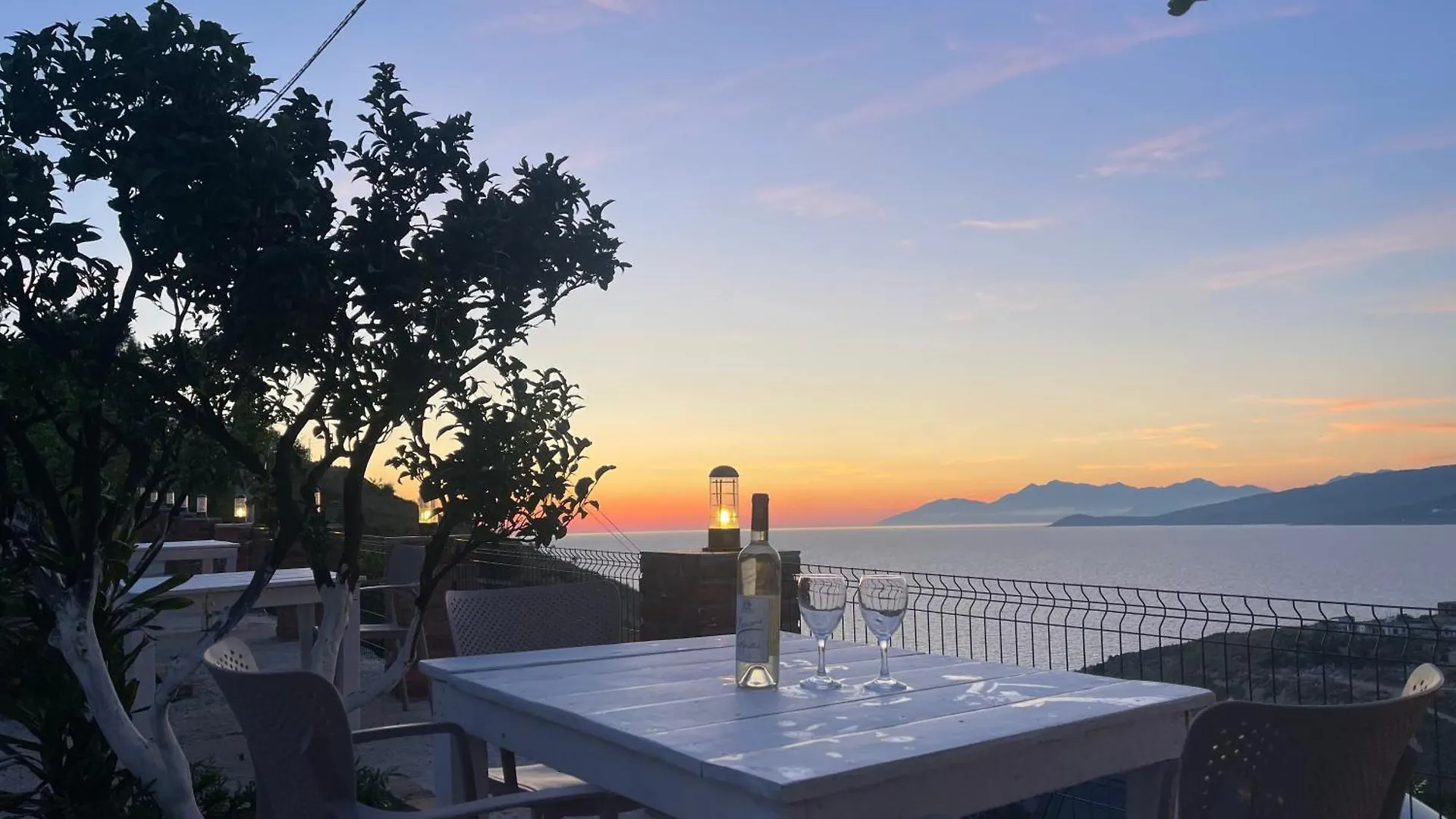 Emiljano Seaview Apartment Ksamil